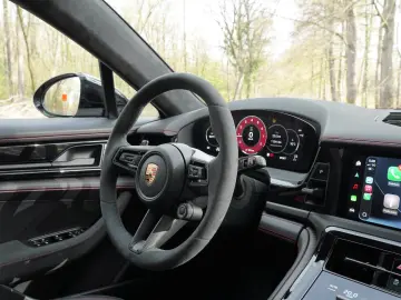 PORSCHE Panamera GTS