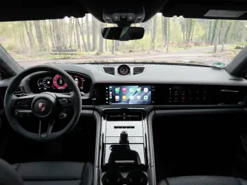 PORSCHE Panamera GTS