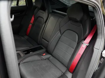 PORSCHE Panamera GTS