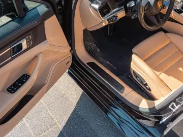 PORSCHE Panamera Sport Turismo 4 E-Hybrid Platinum Editi
