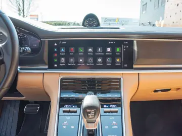 PORSCHE Panamera Sport Turismo 4 E-Hybrid Platinum Editi