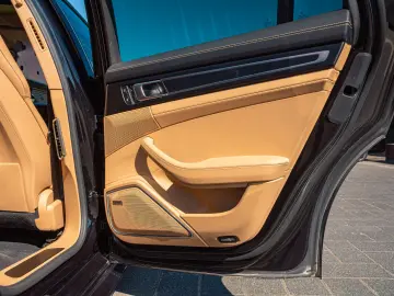 PORSCHE Panamera Sport Turismo 4 E-Hybrid Platinum Editi