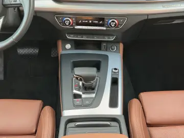 AUDI Q5 S-LINE 2.0 40 TDI QUATTRO ST.HZG MATRIX PANO
