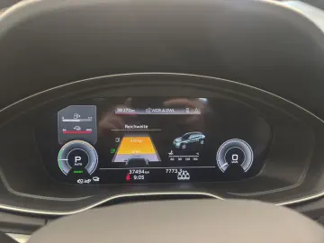 AUDI Q5 50 TFSI e quattro Pano Navi Kamera