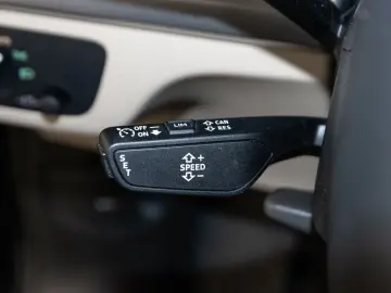 AUDI Q5 50 TFSI e quattro Pano LED Navigation