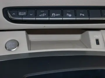 AUDI Q5 50 TFSI e quattro Pano LED Navigation