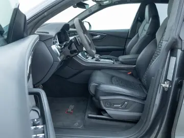 AUDI RSQ8 4.0 TFSI TIPT QUA MATRIX PANO HUD B&O 360