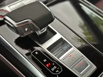 AUDI RSQ8 performance 2xCARBON KERAMIK HUD NIGHT OLED