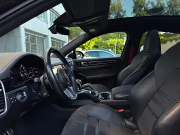 Porsche Cayenne GTS Coupe