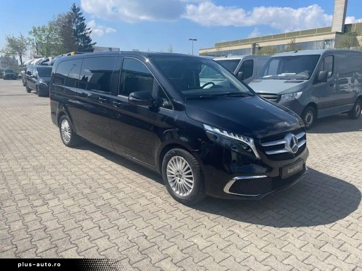 MERCEDES-BENZ V 300 d EXTRALANG MBUX LEDER 360  DIST&hellip;
