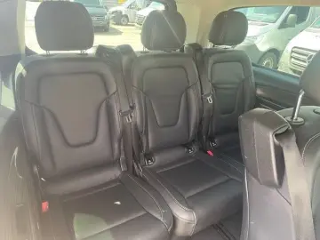 MERCEDES-BENZ V 300 d EXTRALANG MBUX LEDER 360  DIST…
