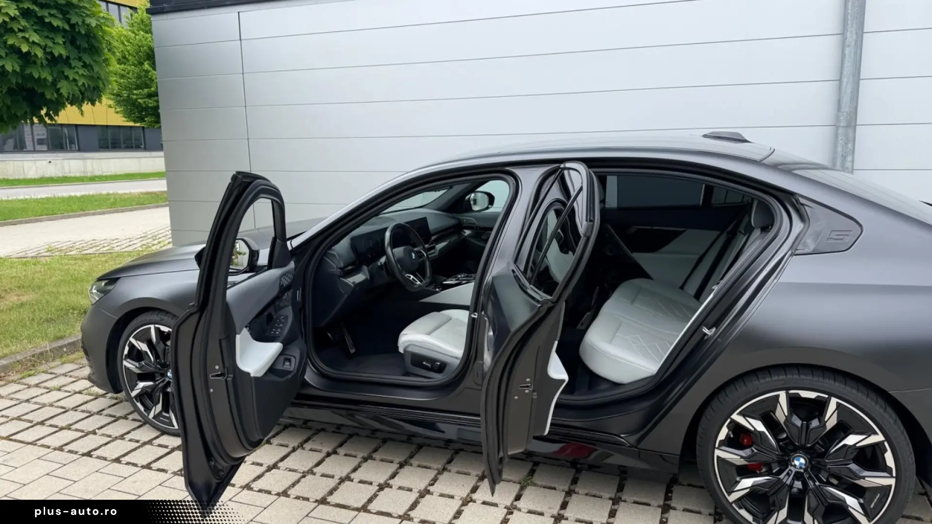 BMW 520d xDrive M Sport   Finanțare Leasing