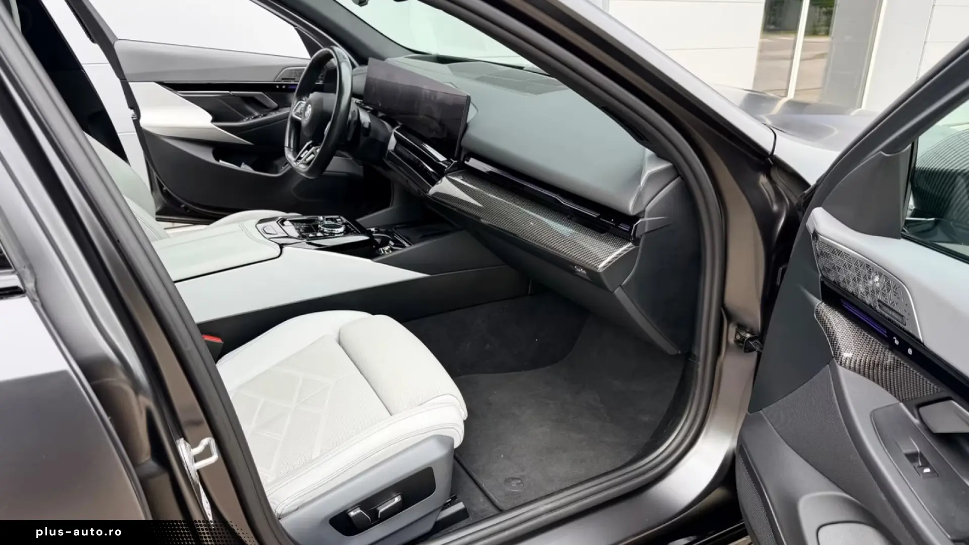 BMW 520d xDrive M Sport   Finanțare Leasing