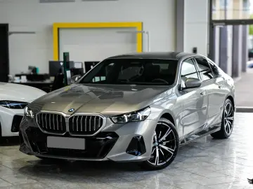 BMW 520d xDrive M Sport   Finanțare Leasing