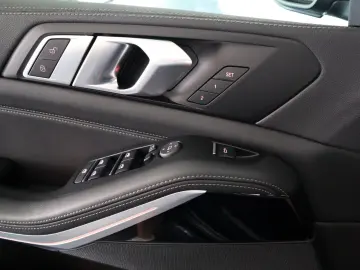 BMW X5 40d M Sport   DrivAssProf   HUD   360    Pano