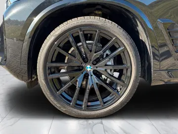 BMW X5 xDrive30dM-Sport 22 Luft Pano Komfortsitz AHK