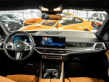 BMW X530d M Sport Memo AHK Pano HUD Brown 7-Seat