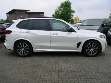BMW X5 M60 i V8 M-Sport Pro xDrive Exclusiv Pano Luf