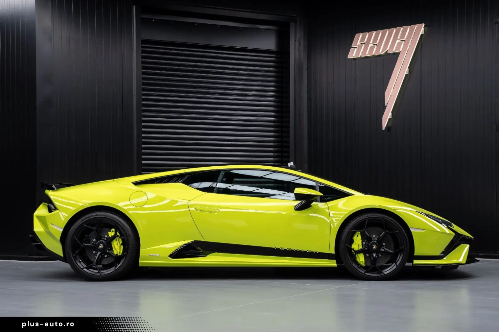 LAMBORGHINI Huracán Tecnica V10 639PS Carbon 3.100km
