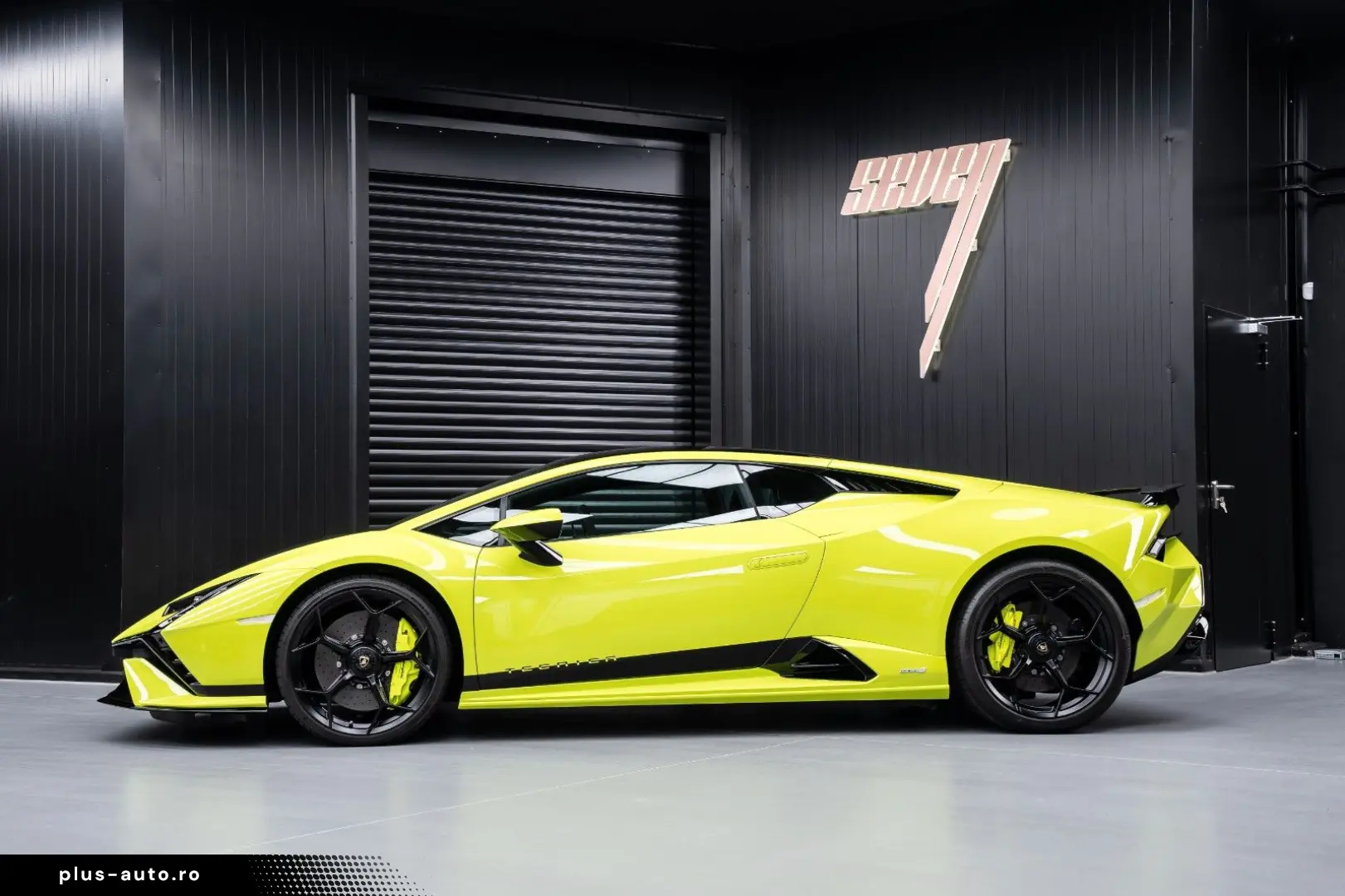 LAMBORGHINI Huracán Tecnica V10 639PS Carbon 3.100km