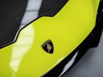 LAMBORGHINI Huracán Tecnica V10 639PS Carbon 3.100km
