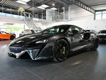MCLAREN Artura Clubsport Vision Technology Practicality