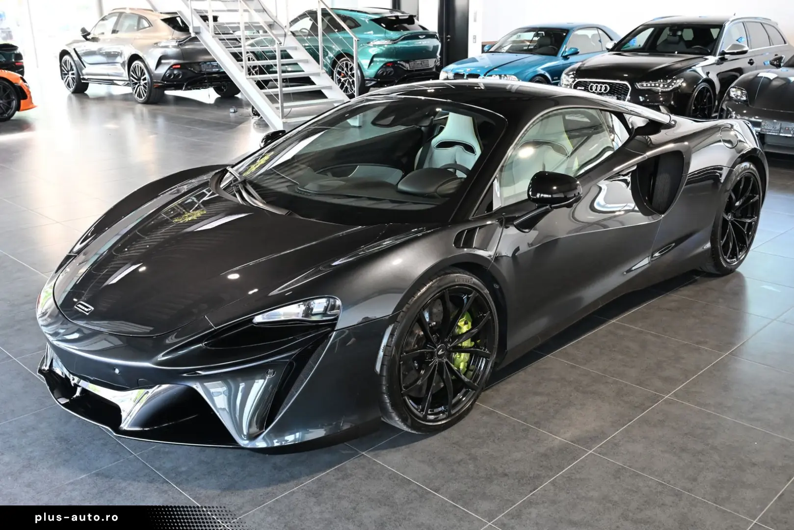 MCLAREN Artura Clubsport Vision Technology Practicality