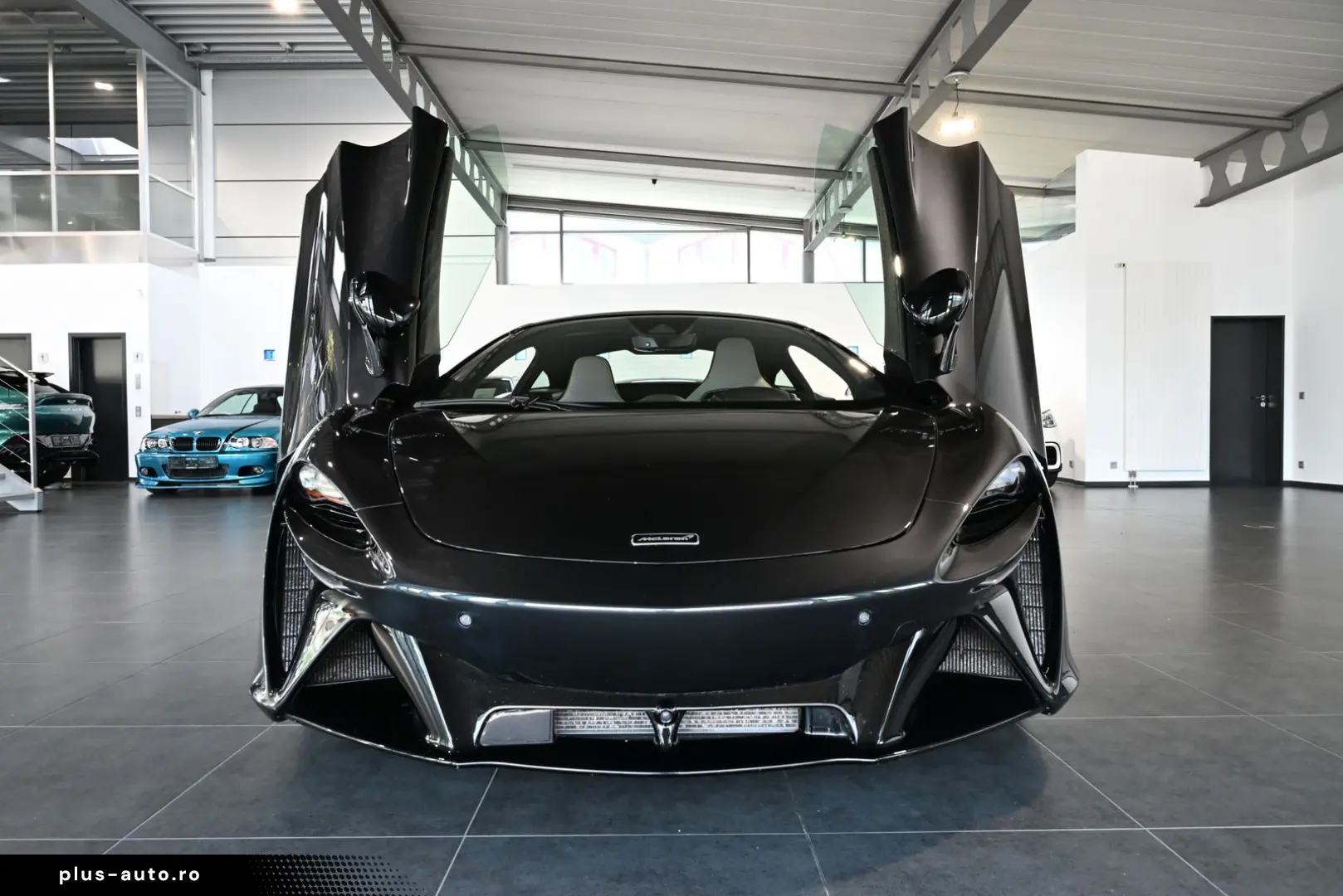 MCLAREN Artura Clubsport Vision Technology Practicality