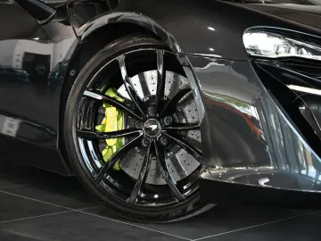 MCLAREN Artura Clubsport Vision Technology Practicality