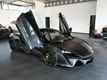 MCLAREN Artura Clubsport Vision Technology Practicality