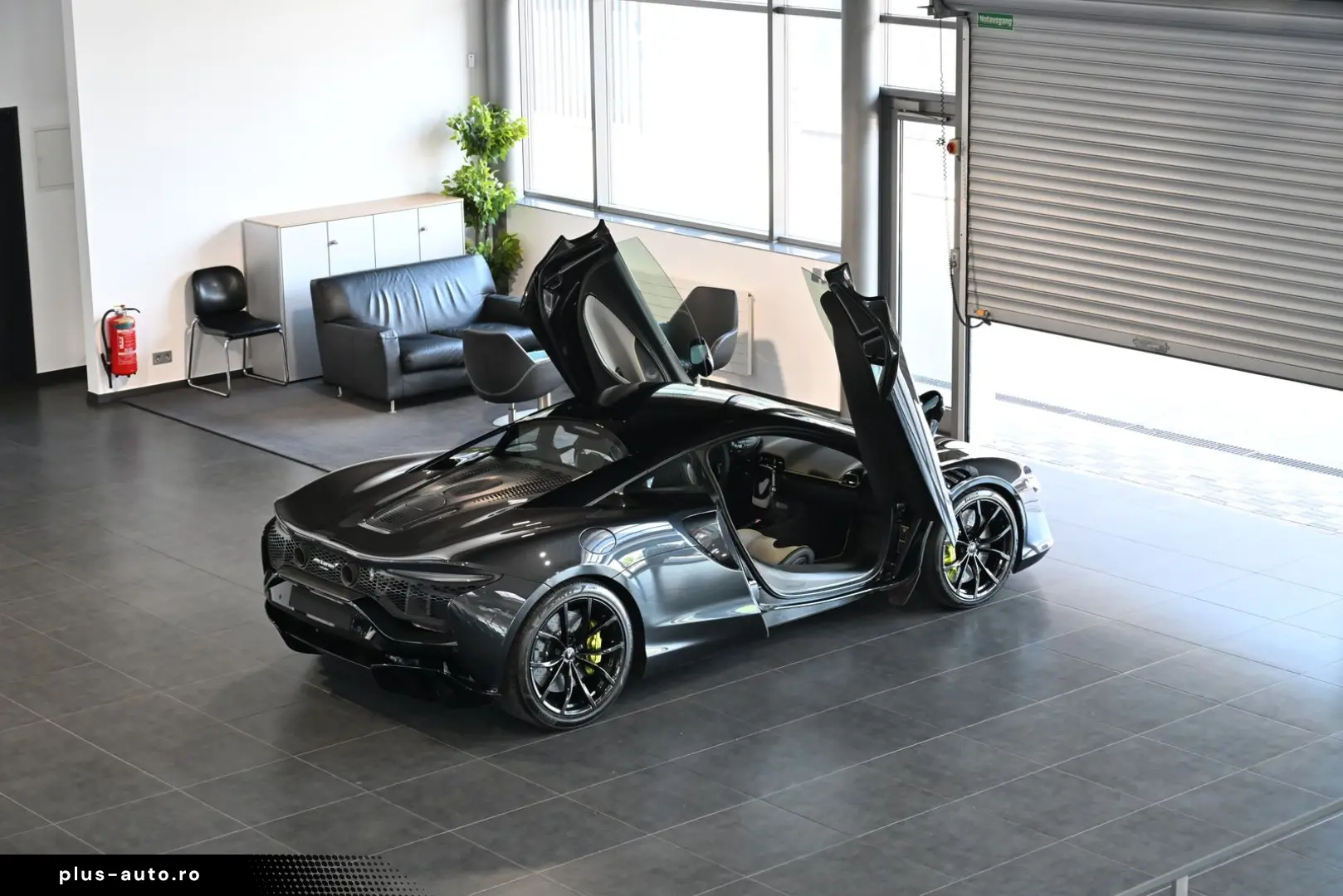 MCLAREN Artura Clubsport Vision Technology Practicality