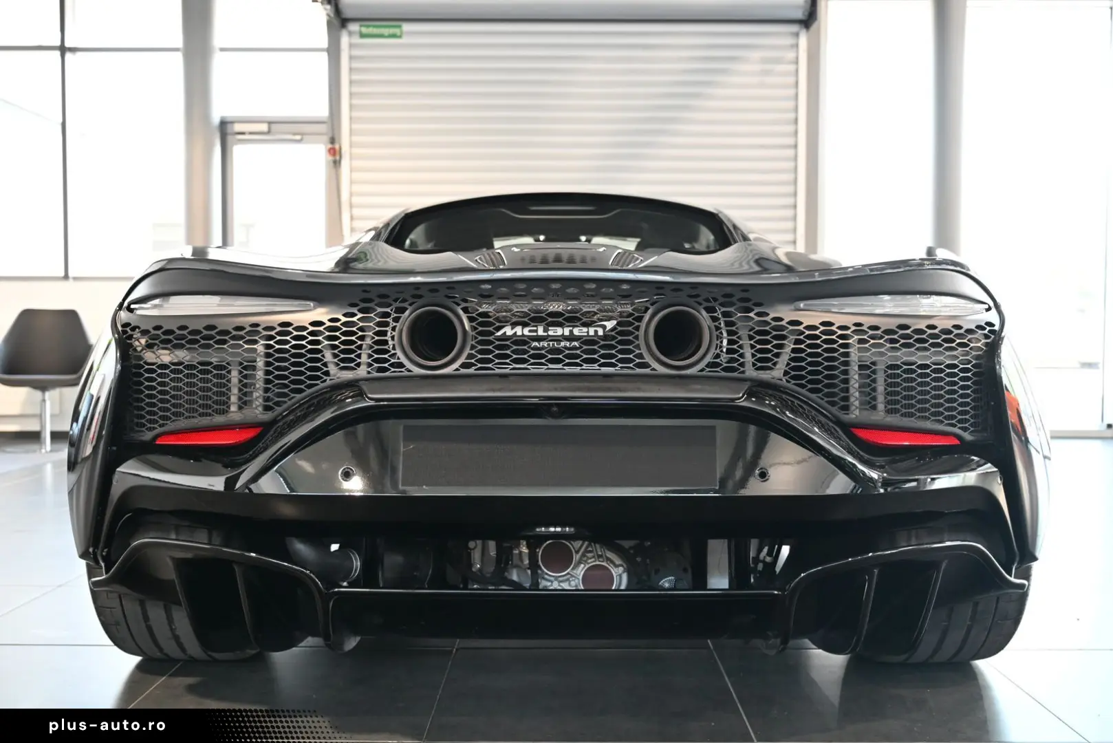 MCLAREN Artura Clubsport Vision Technology Practicality