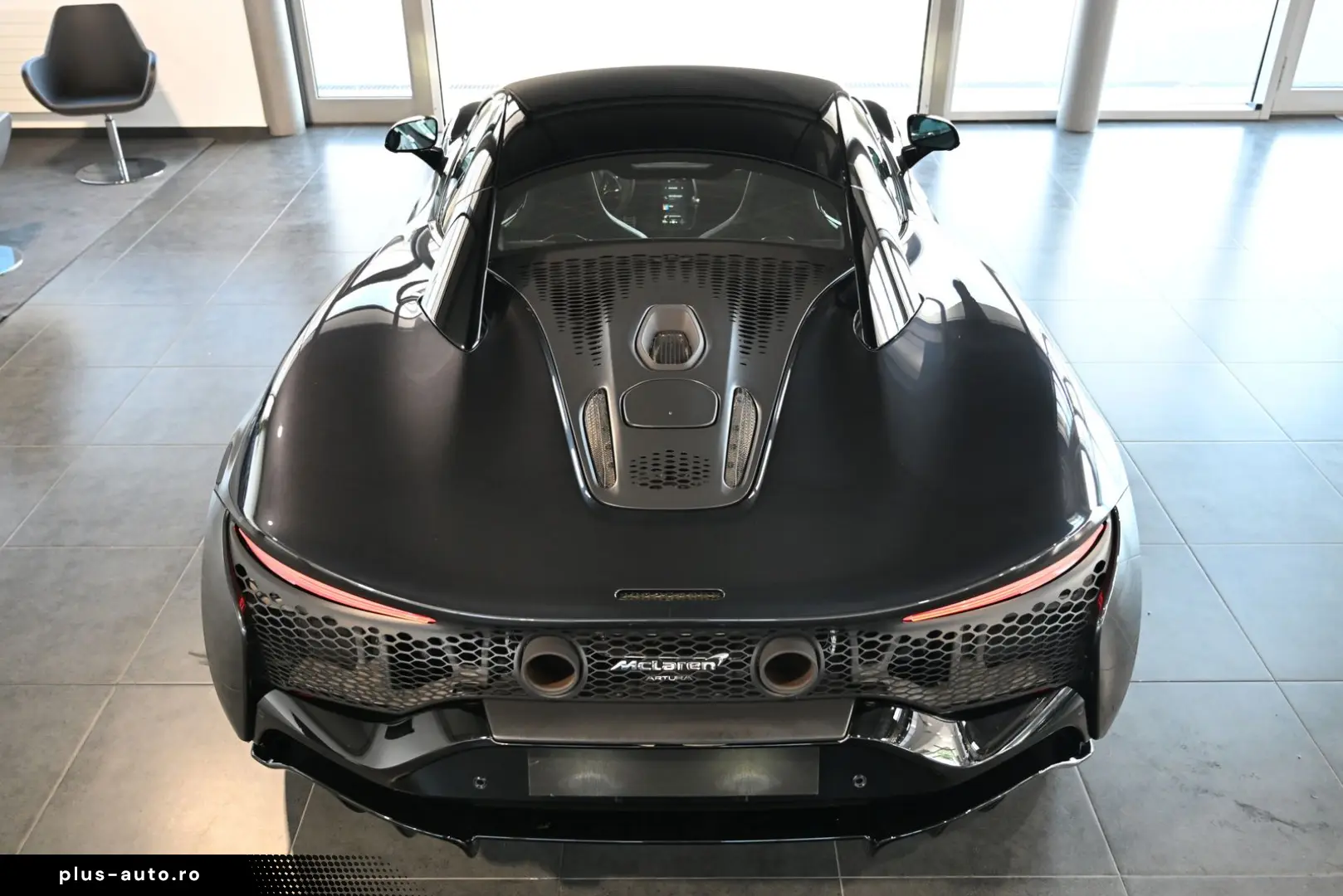 MCLAREN Artura Clubsport Vision Technology Practicality