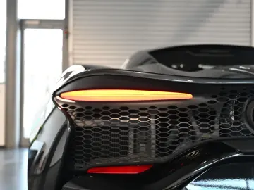 MCLAREN Artura Clubsport Vision Technology Practicality