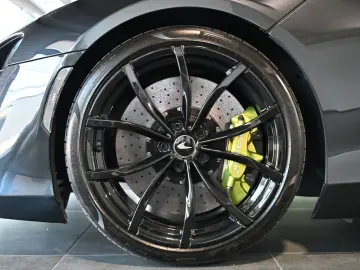 MCLAREN Artura Clubsport Vision Technology Practicality