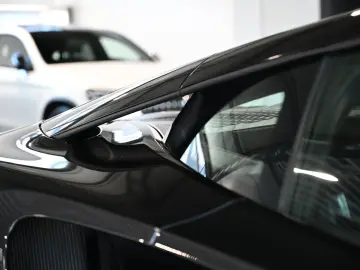 MCLAREN Artura Clubsport Vision Technology Practicality