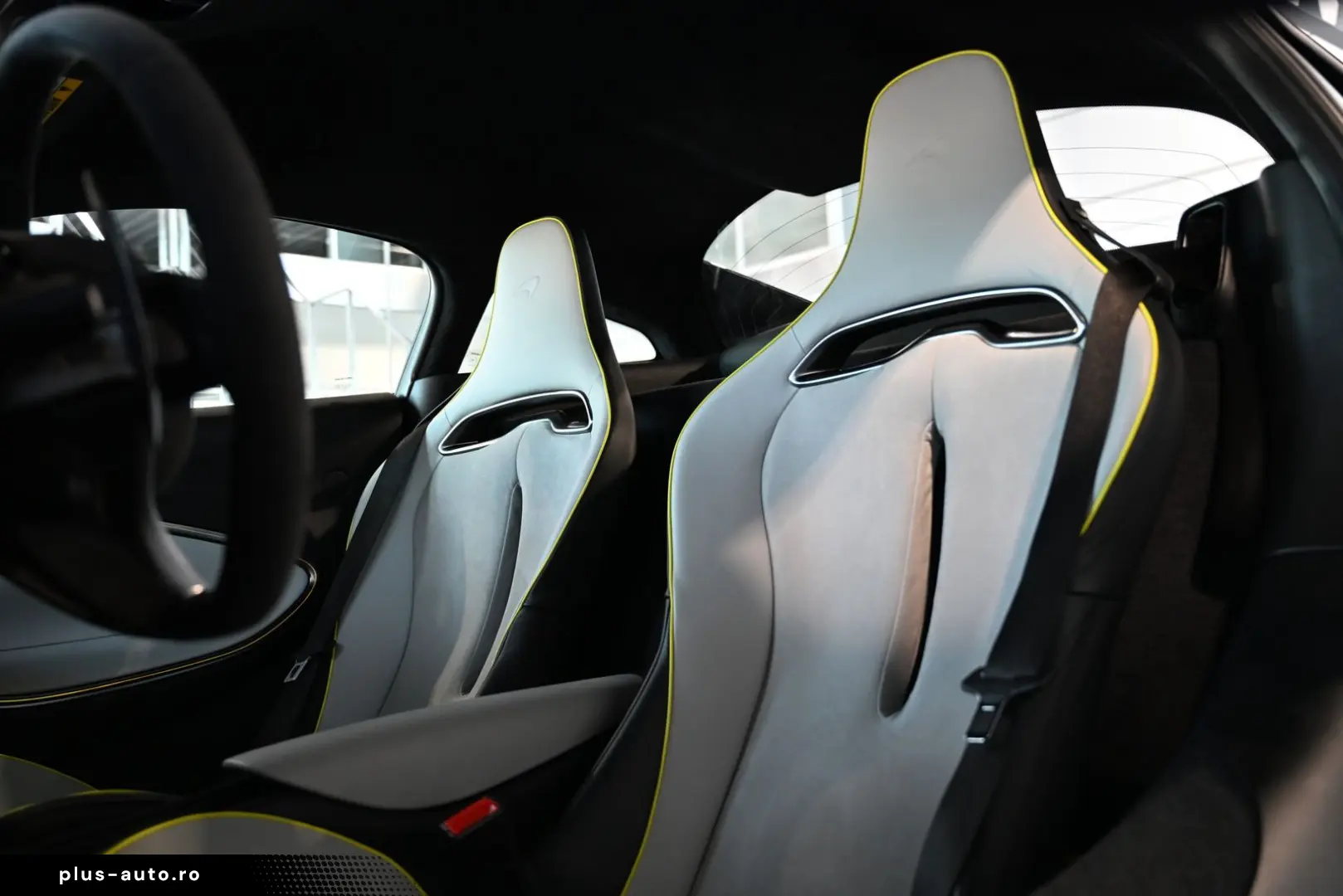 MCLAREN Artura Clubsport Vision Technology Practicality