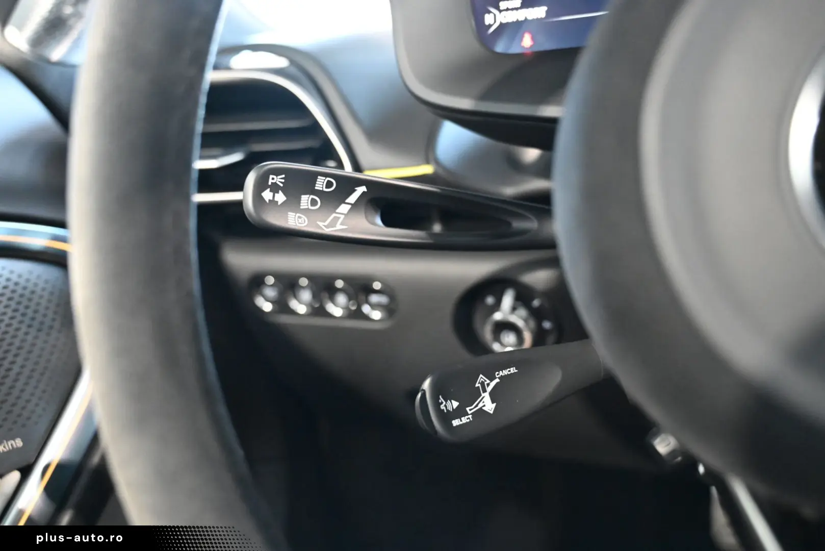 MCLAREN Artura Clubsport Vision Technology Practicality