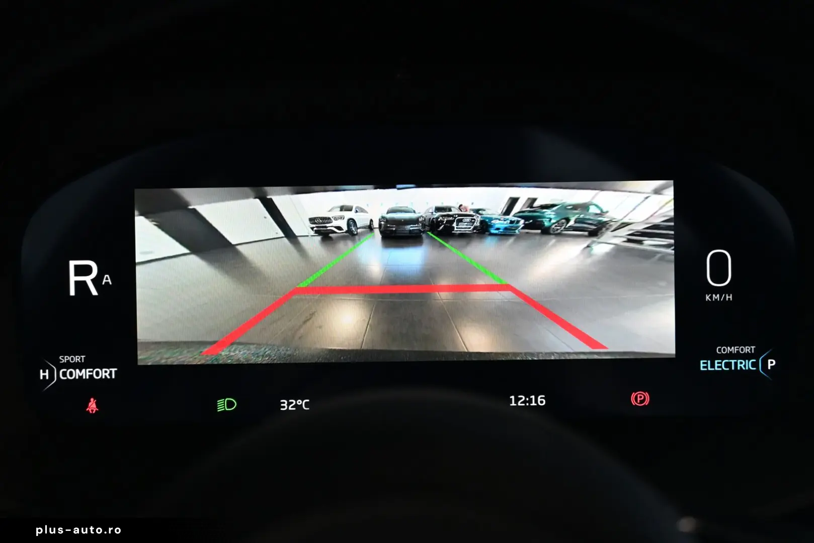 MCLAREN Artura Clubsport Vision Technology Practicality