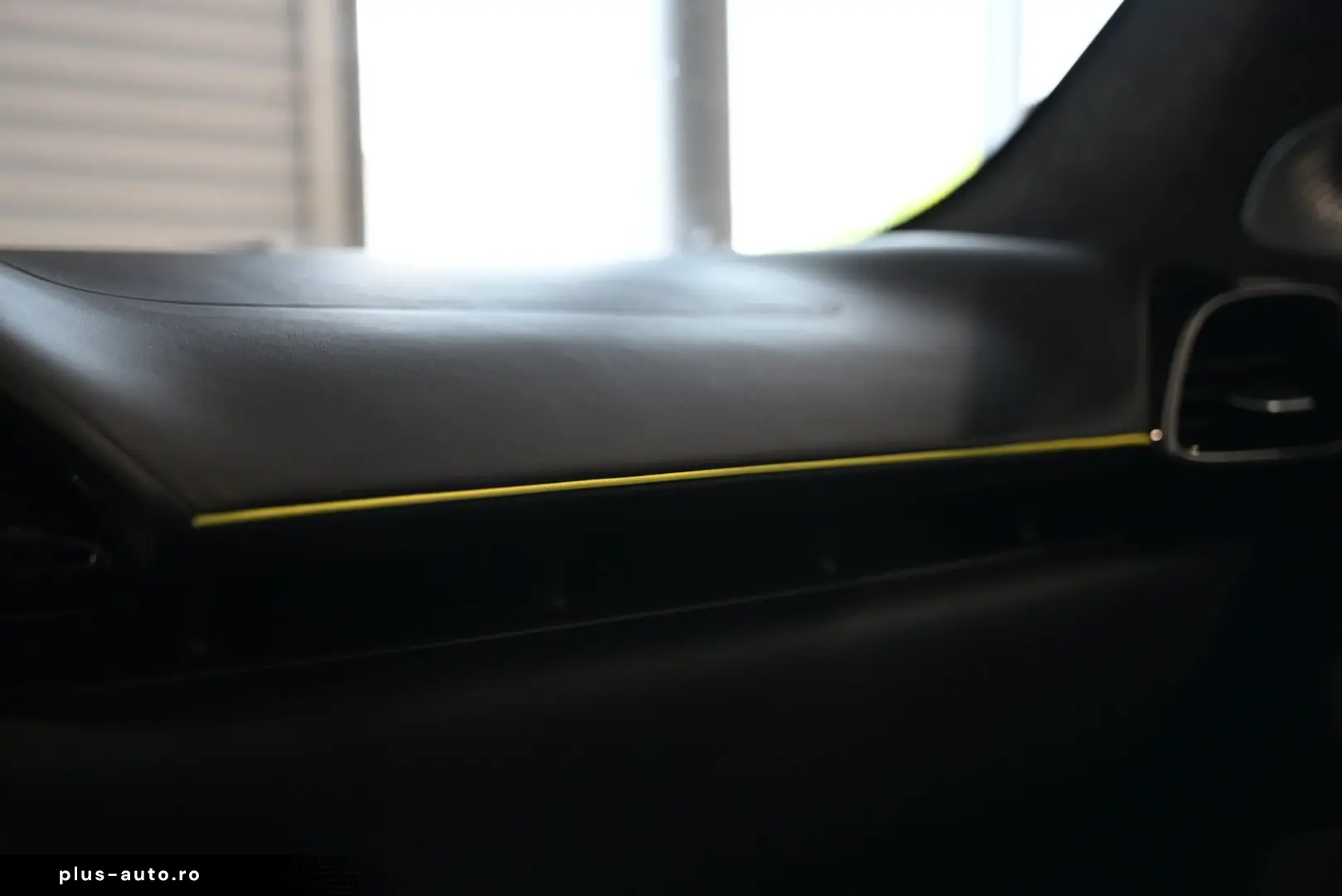 MCLAREN Artura Clubsport Vision Technology Practicality