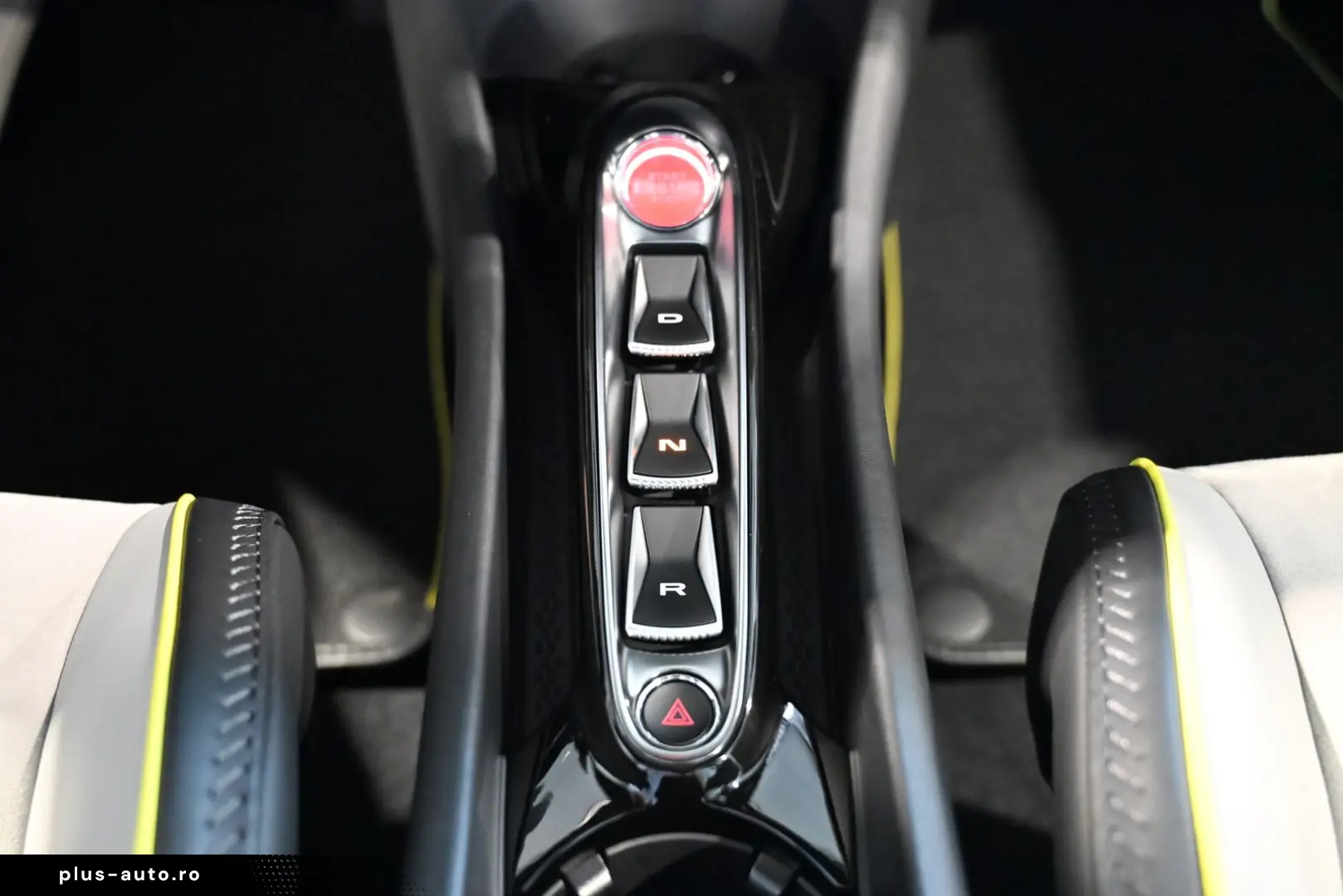 MCLAREN Artura Clubsport Vision Technology Practicality