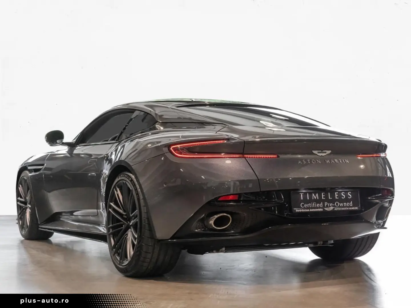 ASTON MARTIN DB12 Coupe Aston Martin Hamburg