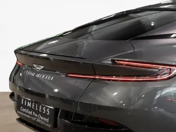 ASTON MARTIN DB12 Coupe Aston Martin Hamburg