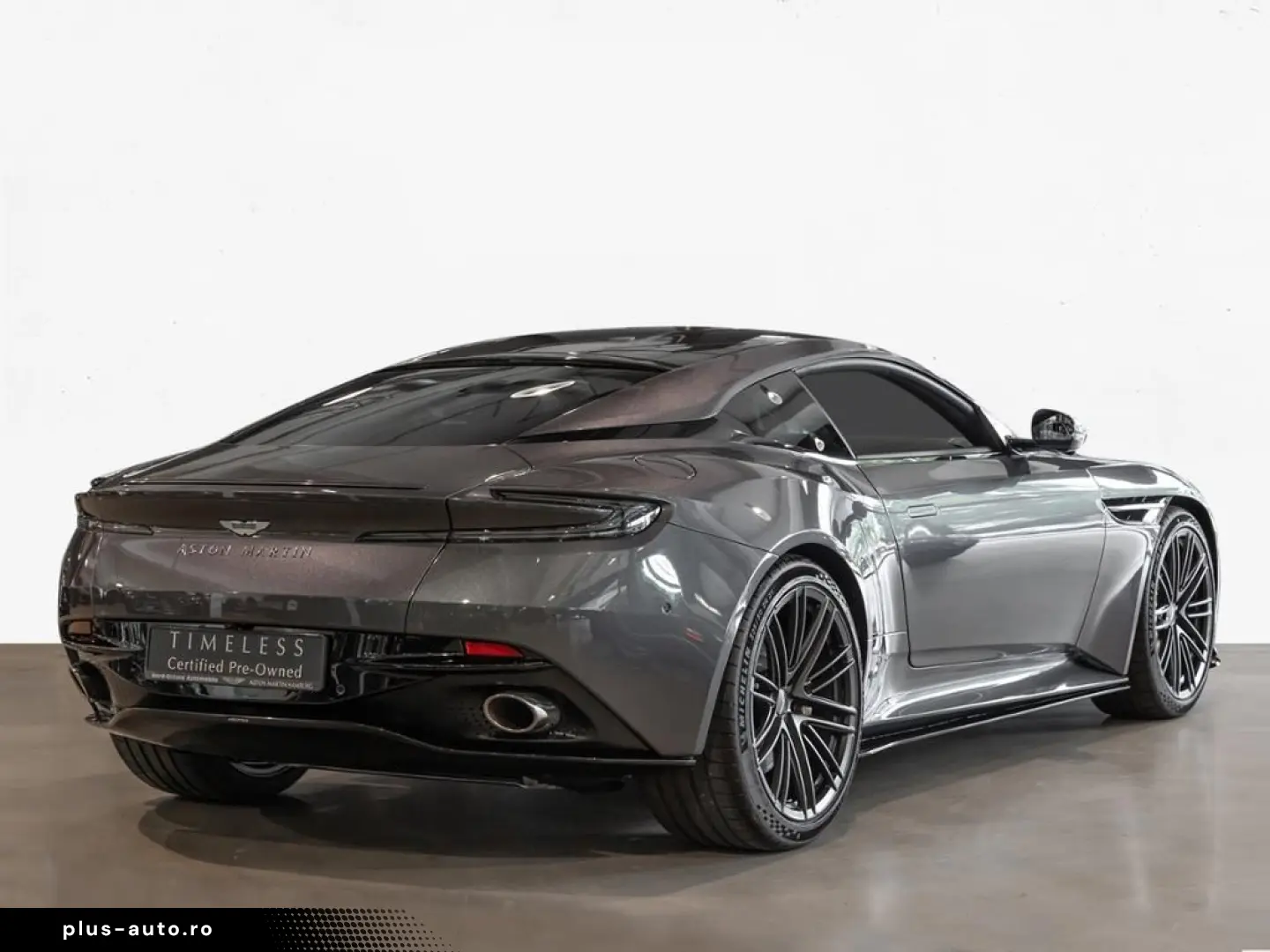 ASTON MARTIN DB12 Coupe Aston Martin Hamburg