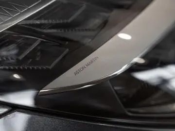 ASTON MARTIN DB12 Coupe Aston Martin Hamburg