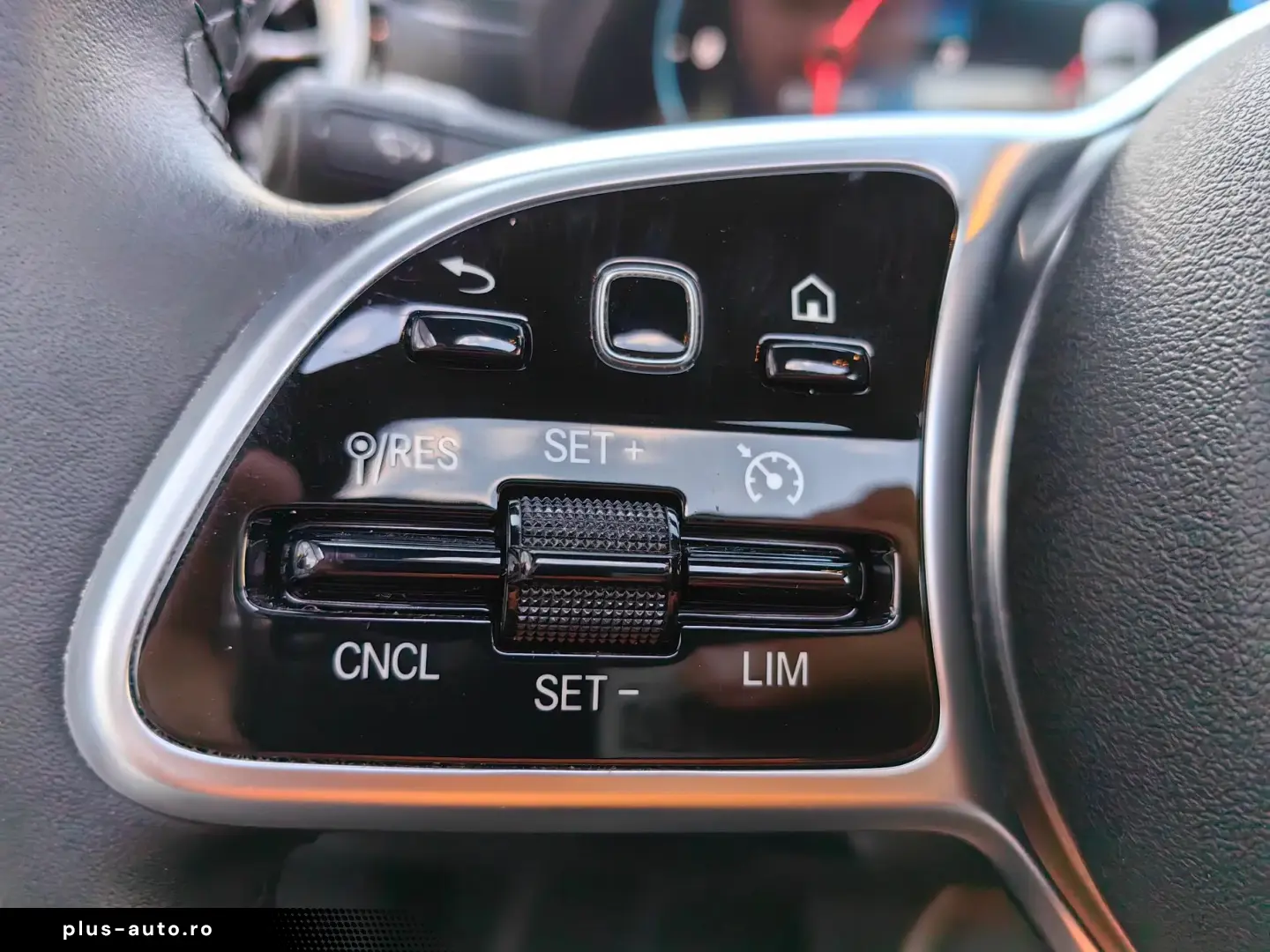 Mercedes-Benz A-180