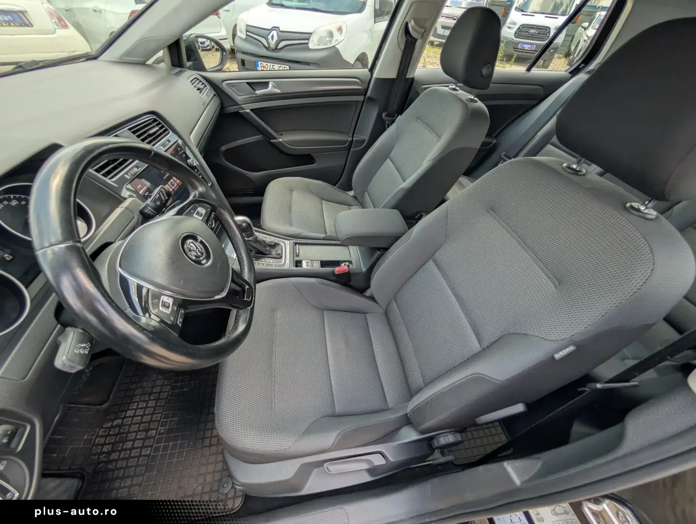 Volkswagen Golf   1.6 TDI DSG 115CP   2017   TVA Deductibil