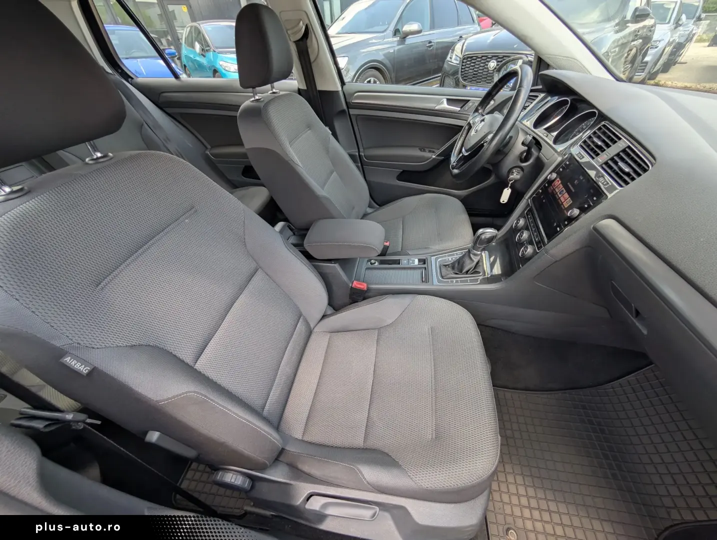 Volkswagen Golf   1.6 TDI DSG 115CP   2017   TVA Deductibil
