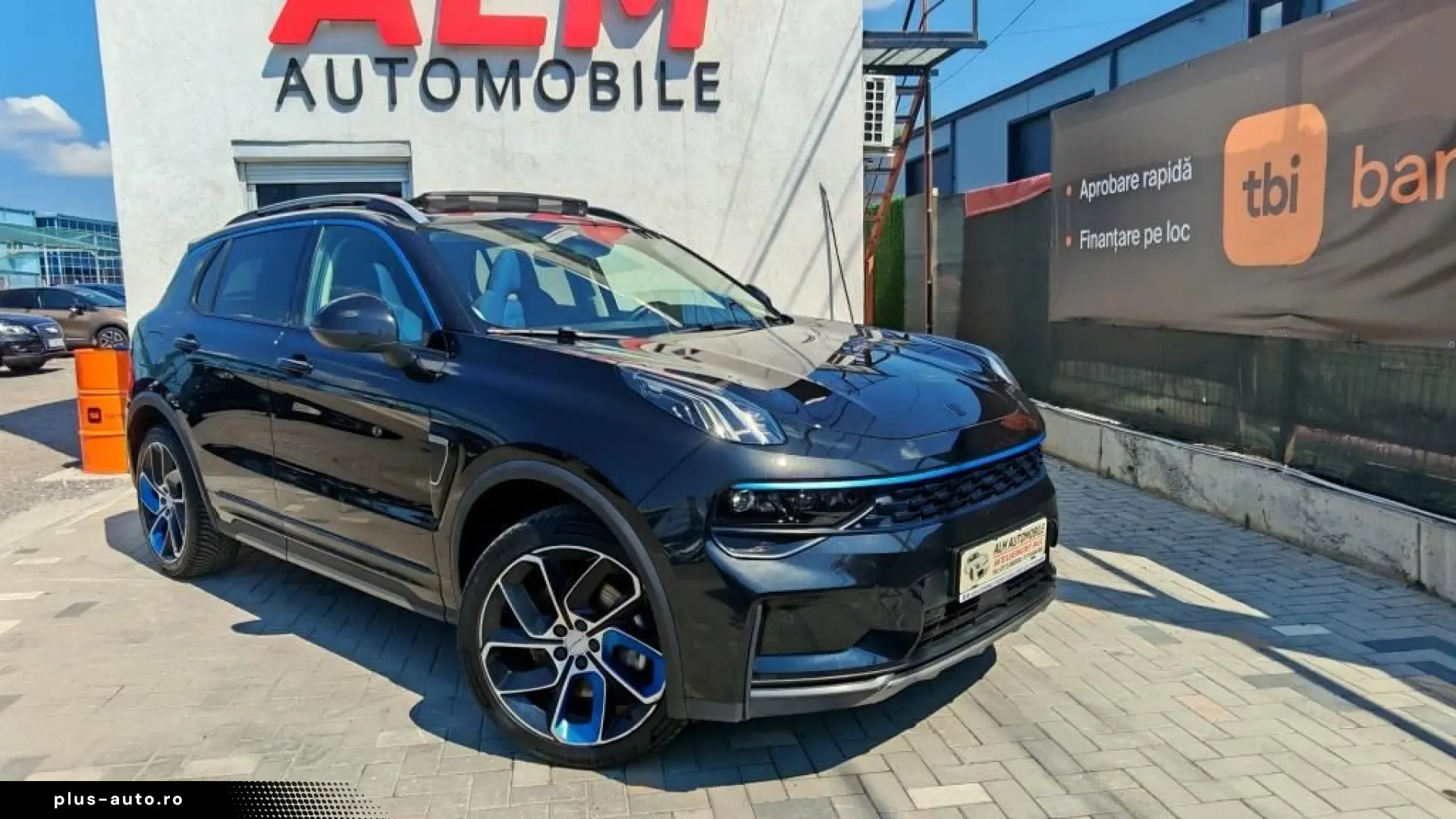 Lynk-Co 01