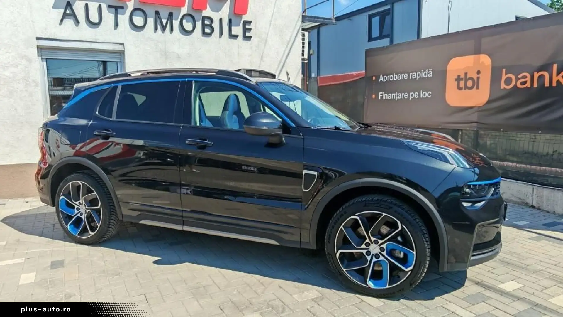 Lynk-Co 01